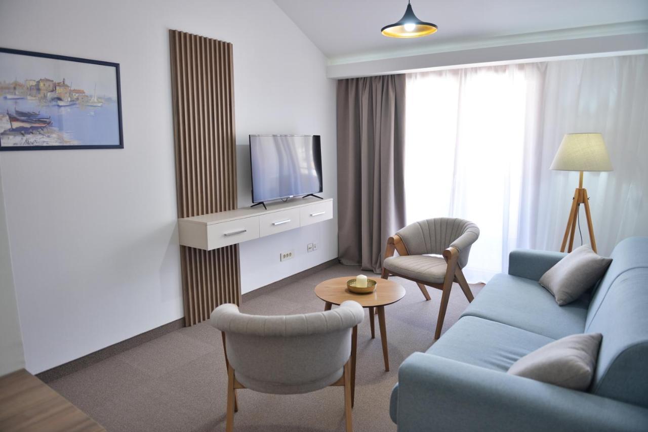Magnolia Place Tivat Exterior photo